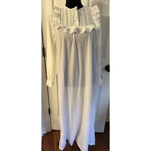 Vintage Cotillion Long White Nightgown CottageCore Prairie Victorian Lace Small?